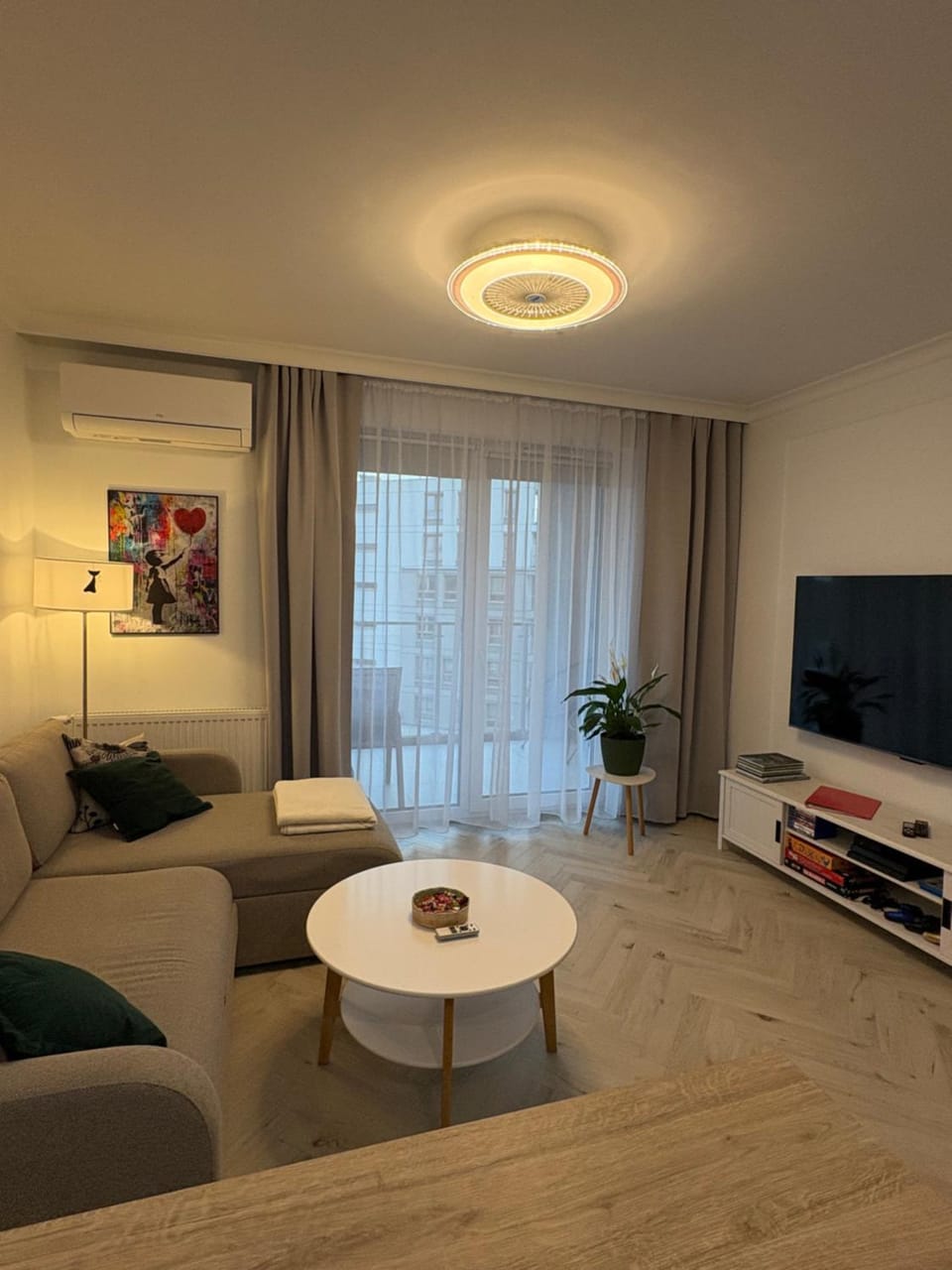 Communal lounge/ TV room, Living room, Seating area, air conditioner