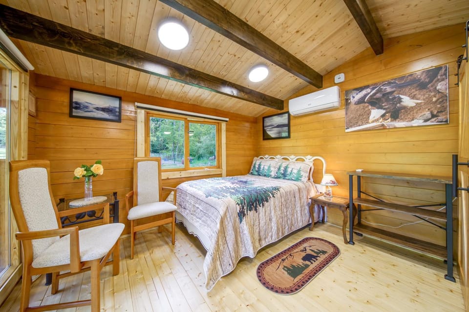 On Hobby Farm: Whidbey Island Tiny Home House in Whidbey Island