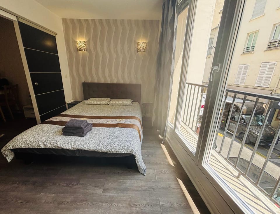 Apart 300m to Arc de Triomphe Apartment in Paris