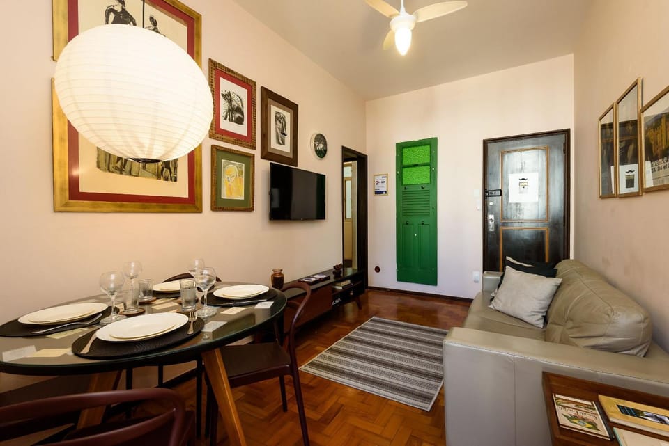 2-Bedroom in Copacabana 140m to Beach | DF 130/903 Apartment in Rio de Janeiro