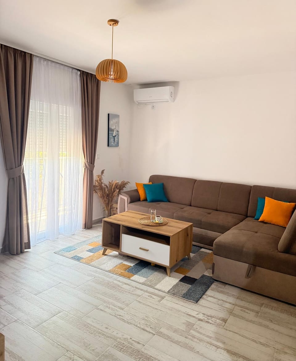 Lux apartman Bijela Apartment in Kotor Municipality