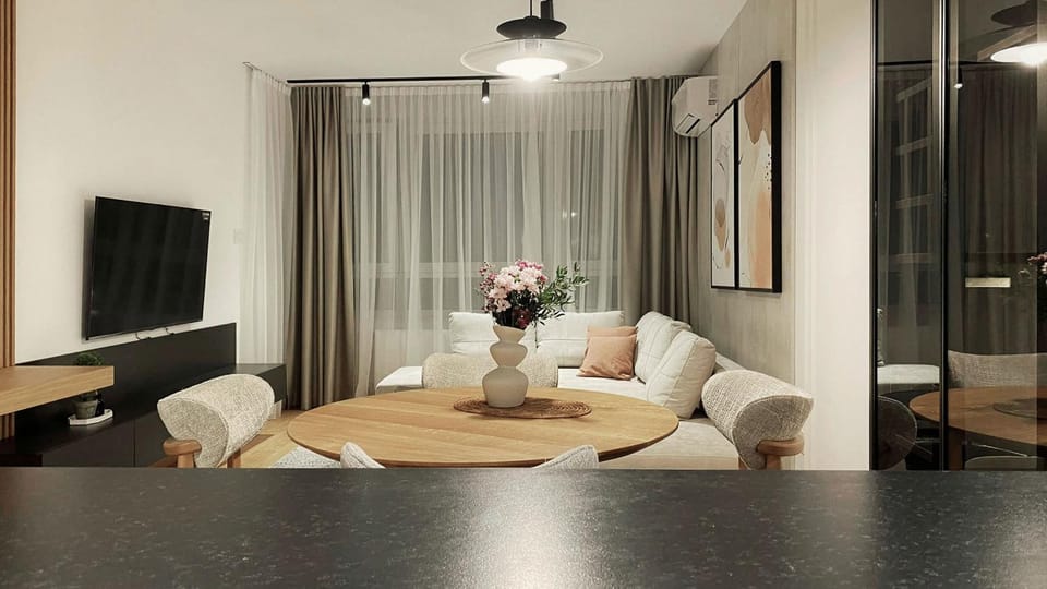 TV and multimedia, Living room, Dining area