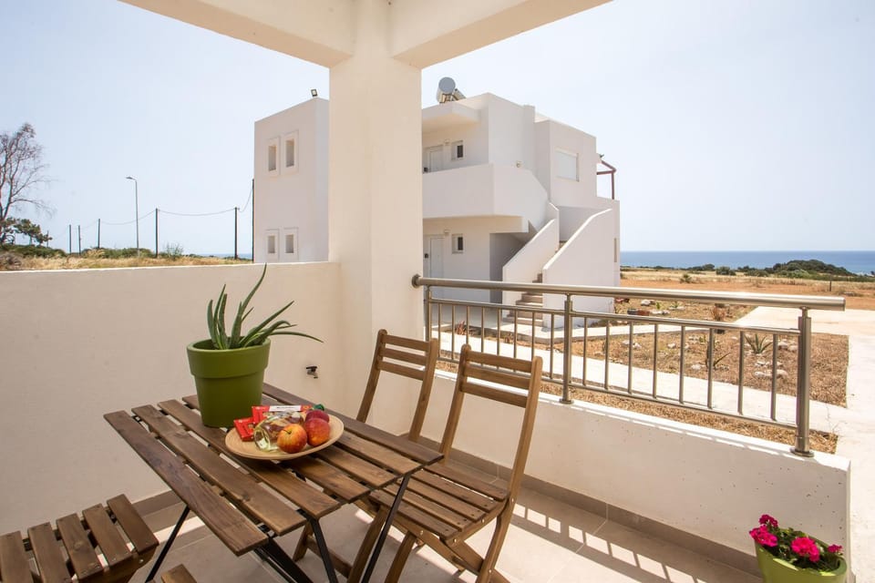 Property building, Patio, Day, Natural landscape, View (from property/room), Balcony/Terrace, Seating area, Sea view, Breakfast