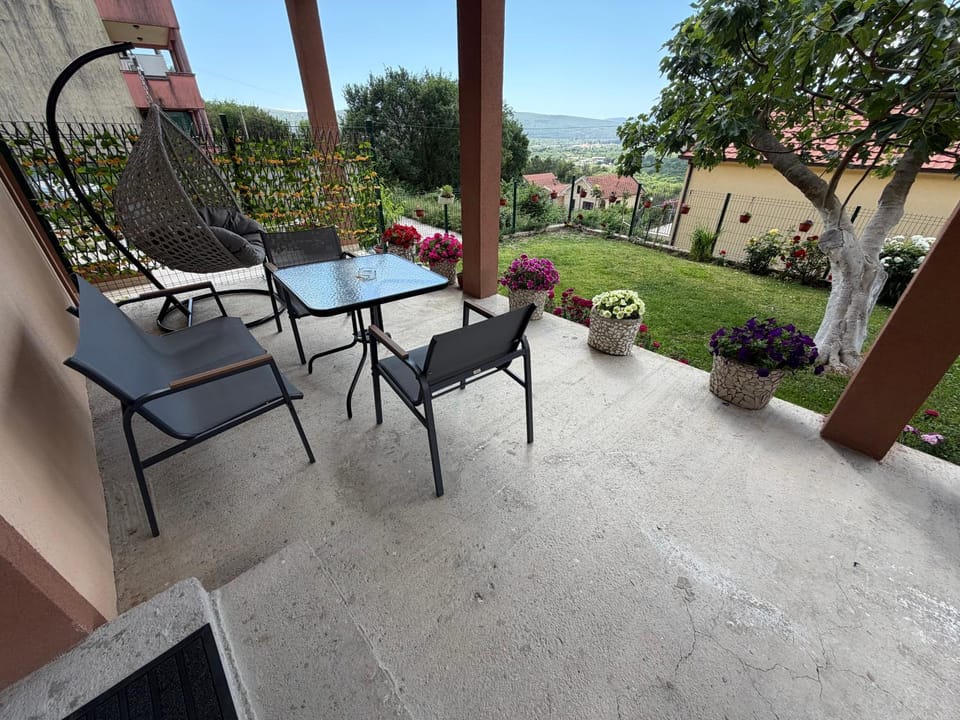 Patio, Spring, Day, Garden, Balcony/Terrace, Garden view