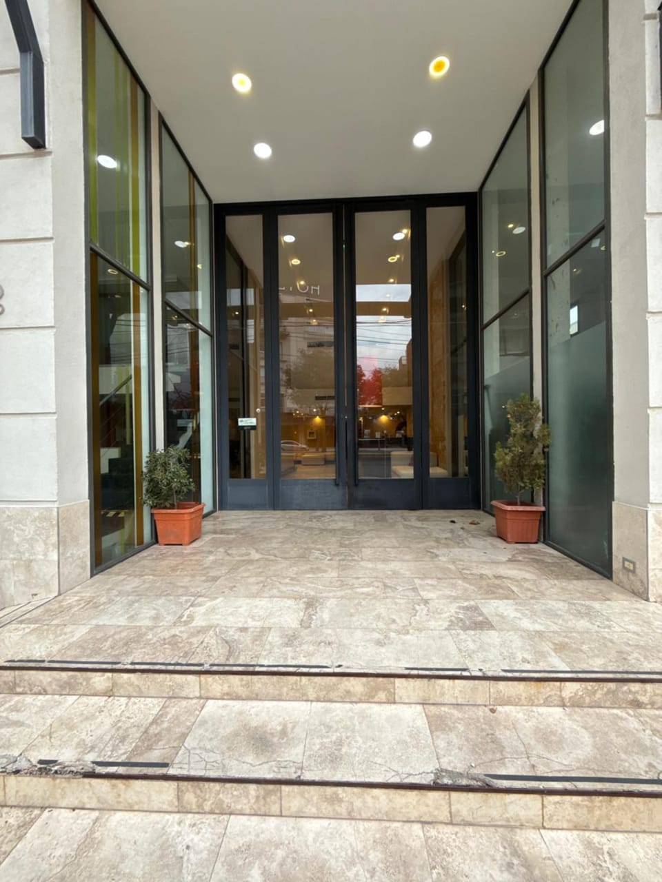 Facade/entrance