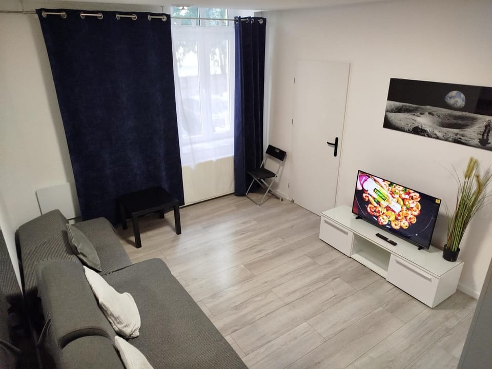 Grudziadz City Center A1-Apartamenty 42m WiFi Apartment in Pomeranian Voivodeship