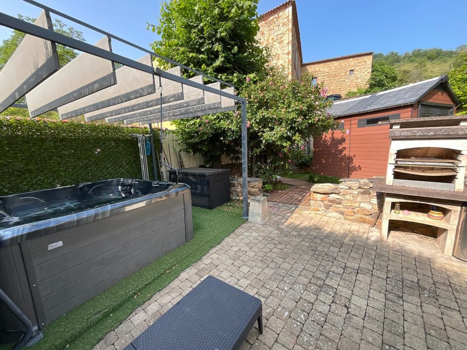 Patio, Garden, Hot Tub