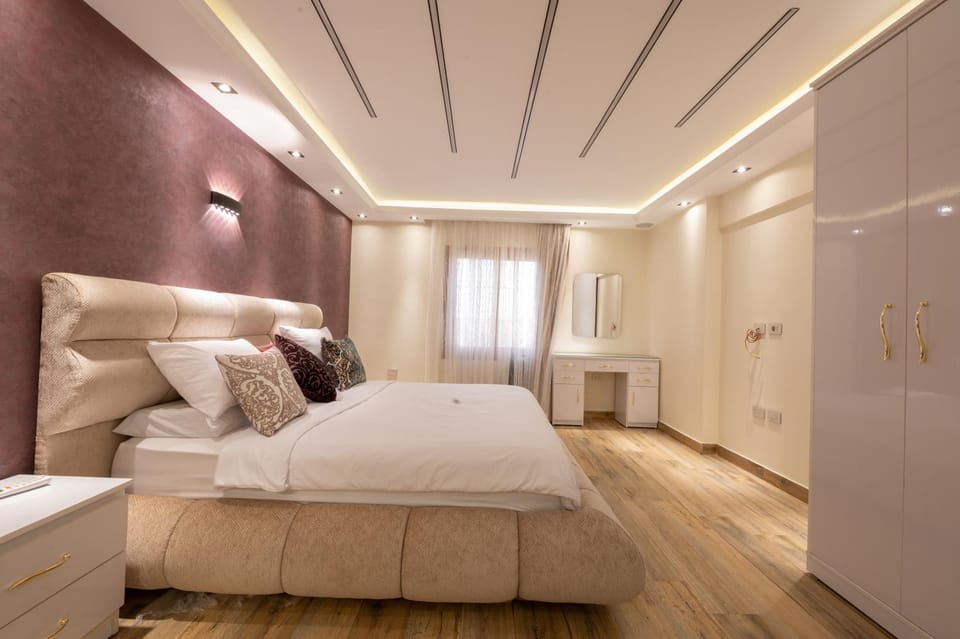 Bedroom, wardrobe
