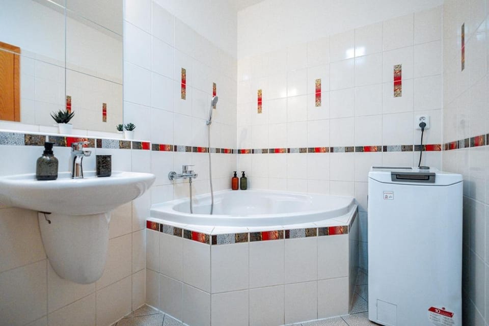 ADM Comfort Apartment - FREE Parking Garage Apartment in Bratislava