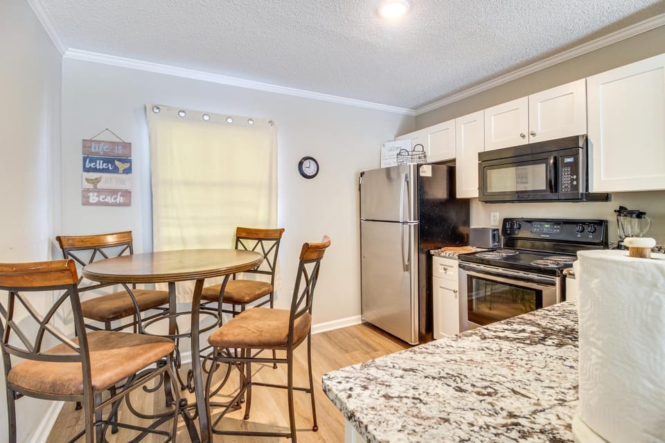 Walk to Ocean: North Topsail Beach Gem w/ Balcony! House in North Topsail Beach
