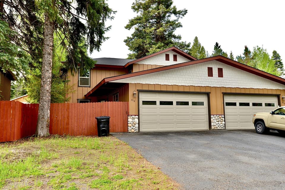 Sweet Dreams Retreat - Pet friendly home near Golf Course and Ponderosa Park w/ Wifi & garage House in McCall
