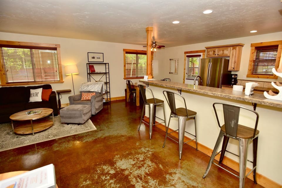 Sweet Dreams Retreat - Pet friendly home near Golf Course and Ponderosa Park w/ Wifi & garage House in McCall