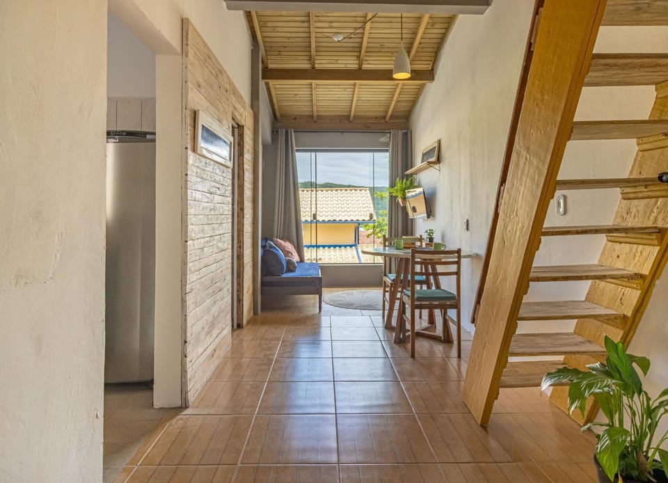 Refúgio para dois, Wi-Fi, Cozinha a 100m das praias de Cima e de Baixo Apartment in Florianopolis