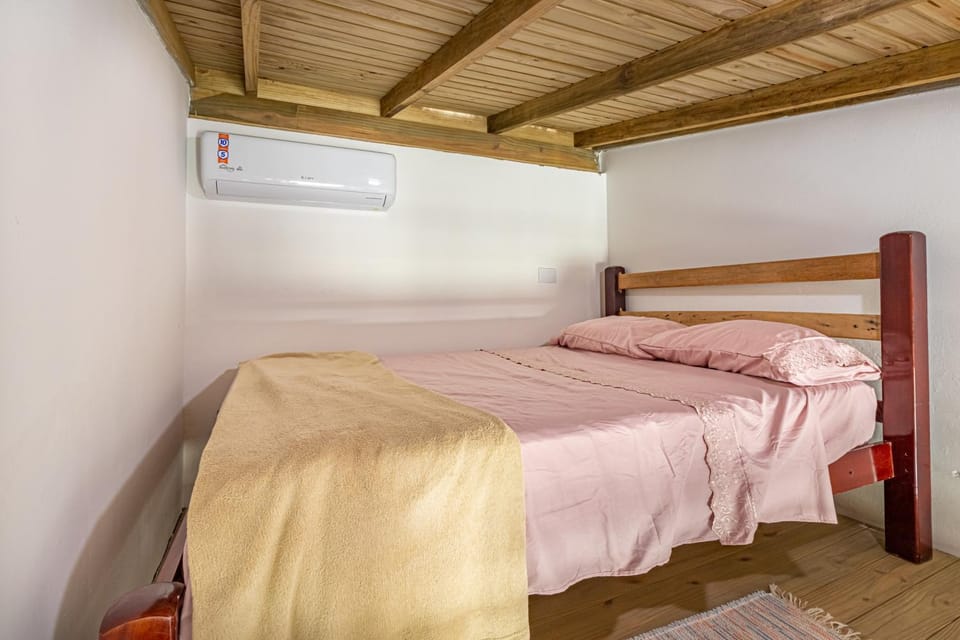 Refúgio para dois, Wi-Fi, Cozinha a 100m das praias de Cima e de Baixo Apartment in Florianopolis