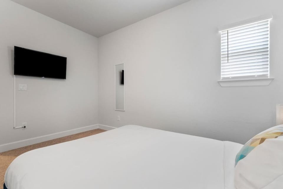 Private 2 bedroom Loft in a shared home-South ATX Apartment in Austin