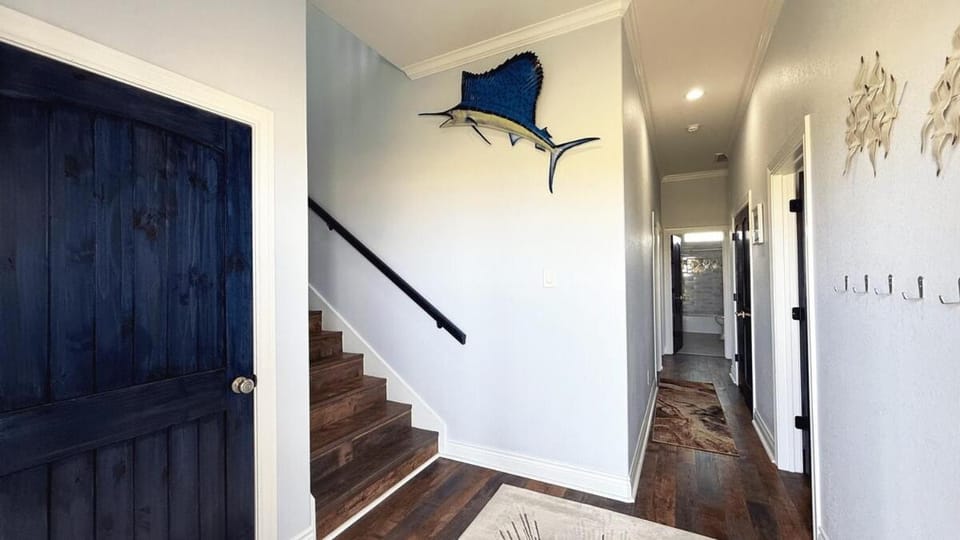Blue Whale Beachfront Retreat House in Brazoria County