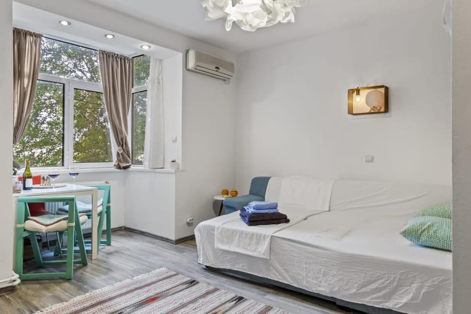 Unirii Modern Escape Apartment in Bucharest