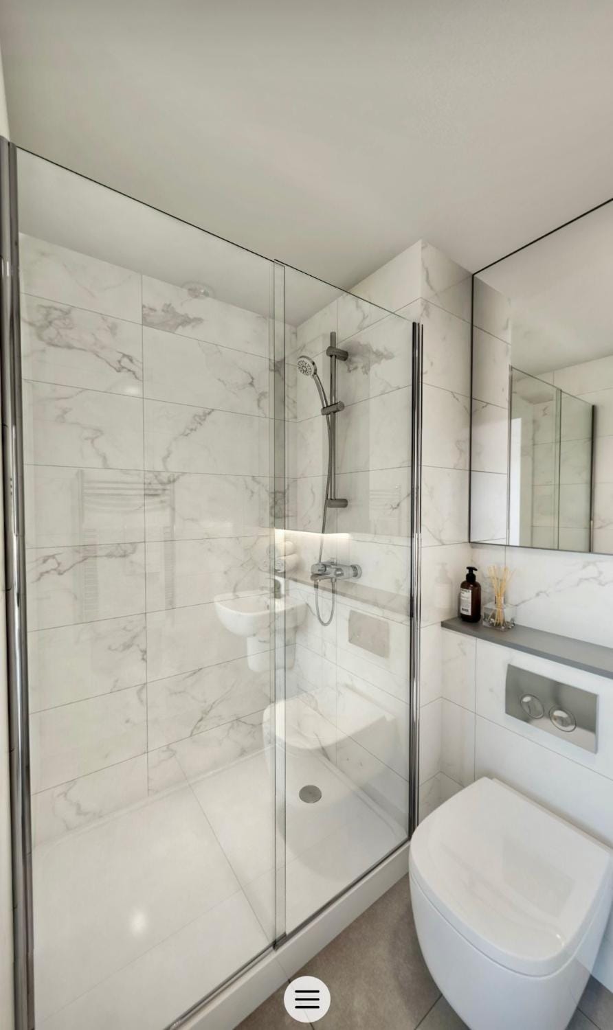 Large Luxurious Studio, Dublin18 Apartment in Dublin