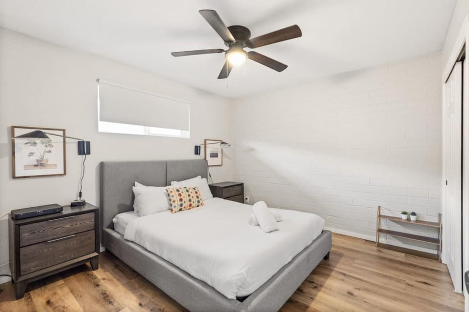 Bed, Bedroom