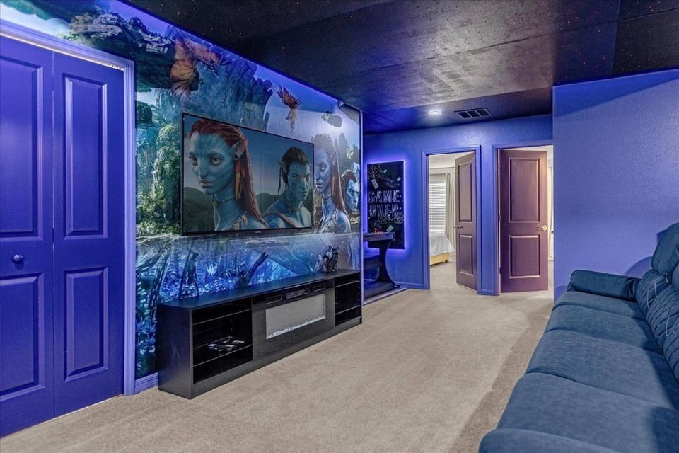Communal lounge/ TV room, Lounge or bar, Entertainment