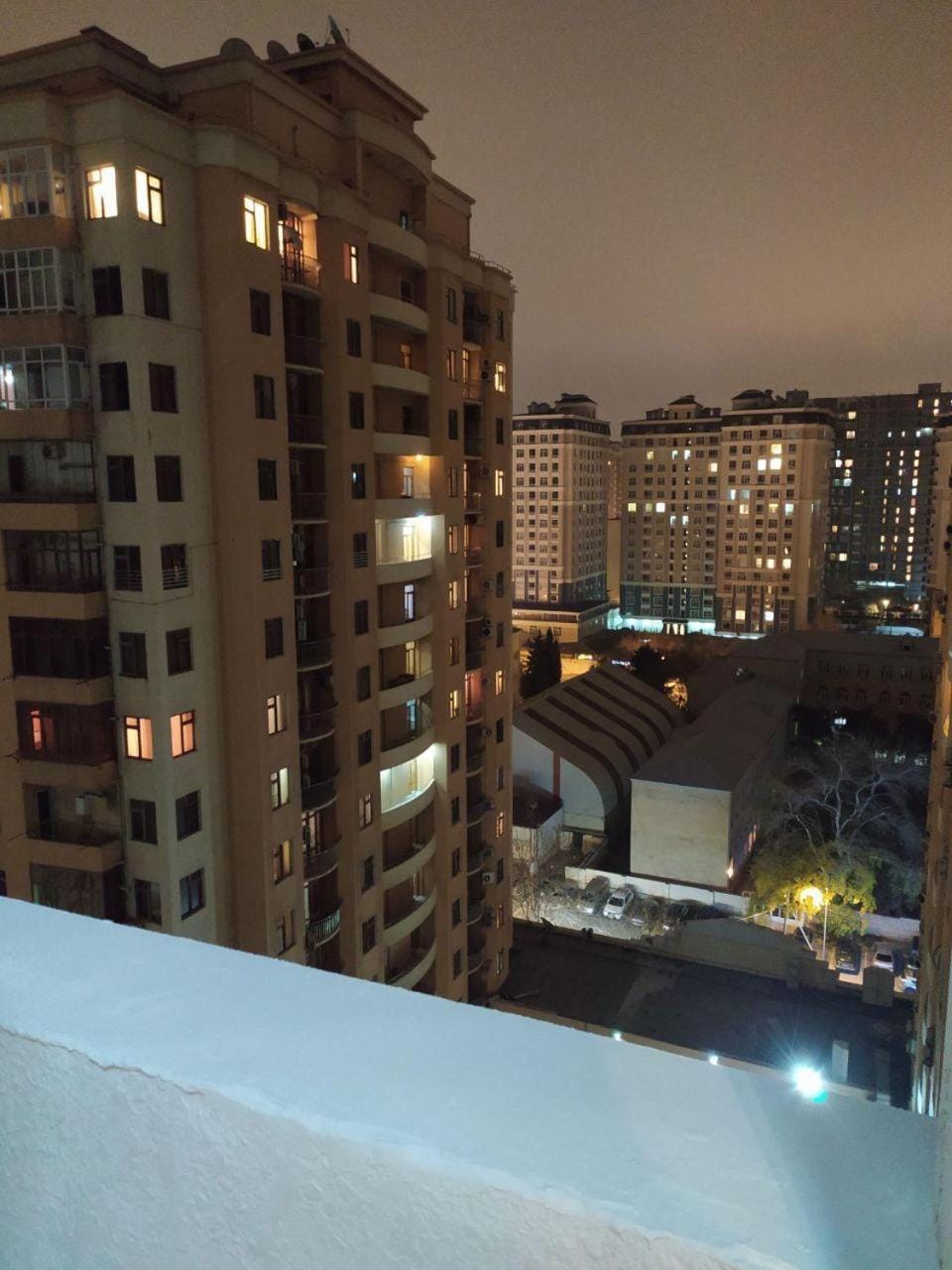Каролина в центре города! улица,проспект парламента 8 Apartment in Baku