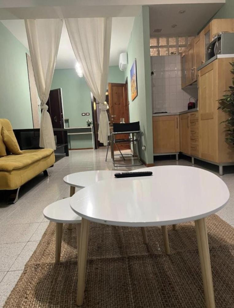 Kitchen or kitchenette, Living room, oven, stove
