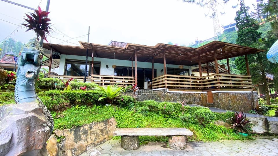 Property building, Restaurant/places to eat