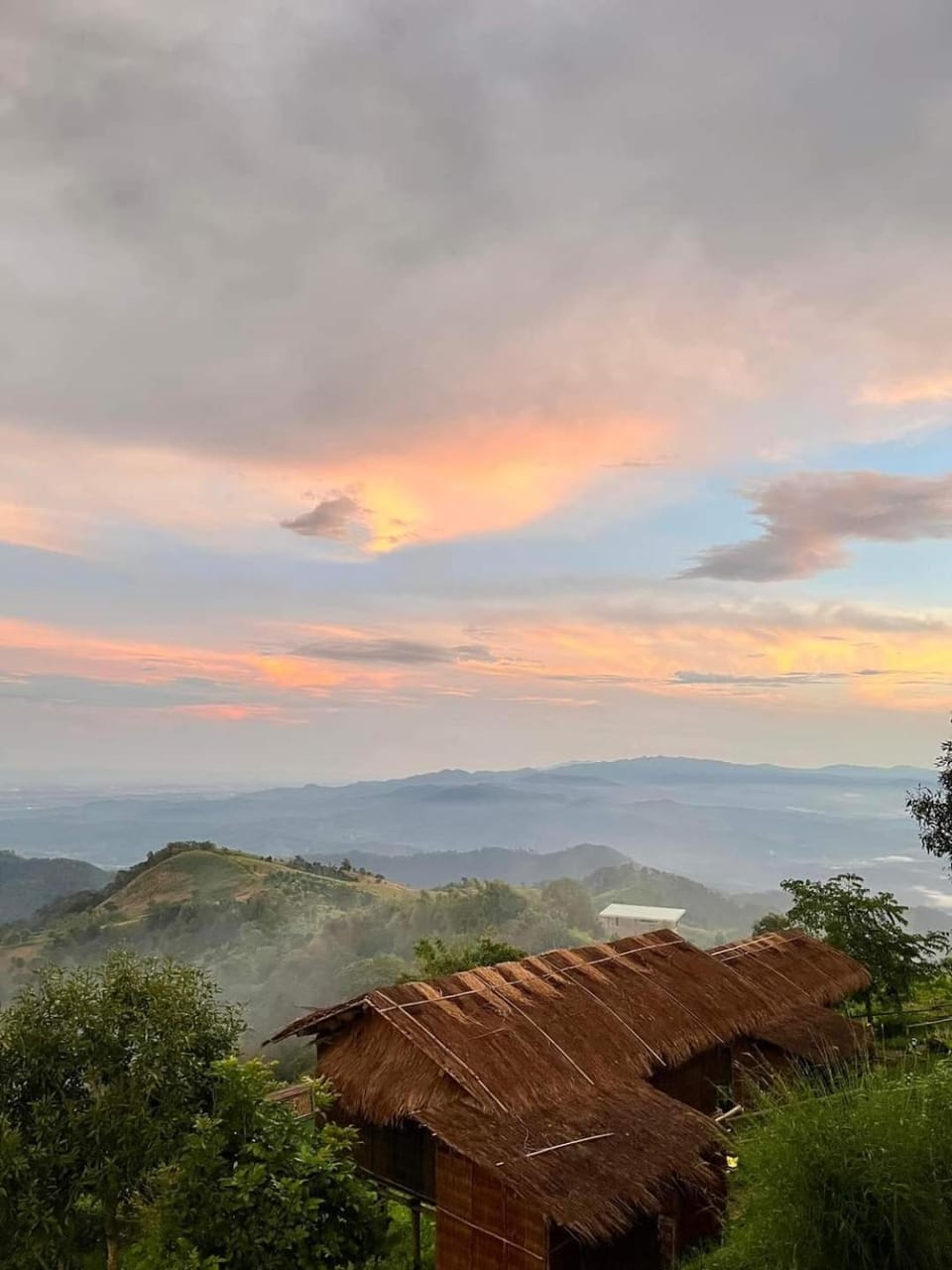 ASA Private Homestay - บ้านนายพราน แนววินเทจ House in Thailand