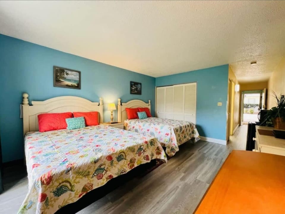 Cozy Beach Condo Pool Sm Dogs ok D19 House in Myrtle Beach