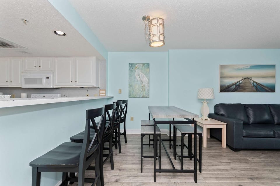 Charming Beach View 3BR King Pool B152 House in Myrtle Beach
