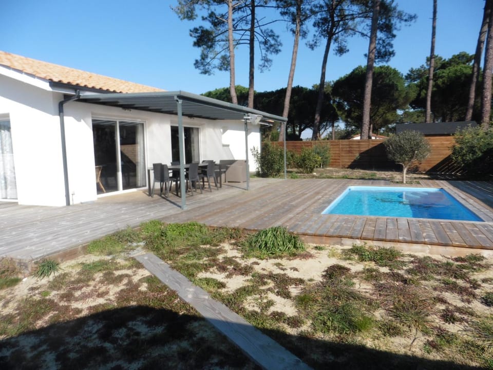 bee free House in Vendays-Montalivet