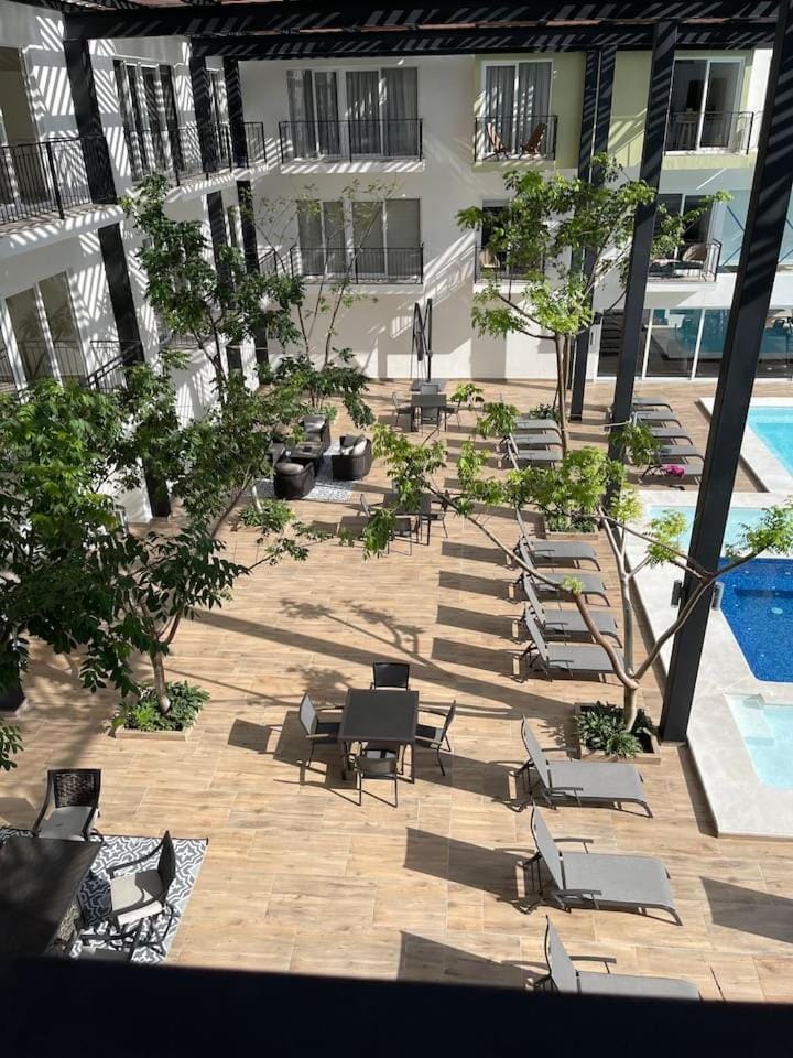 Pool view, Swimming pool, sunbed