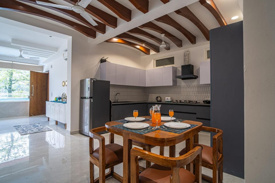 Kitchen or kitchenette, Breakfast