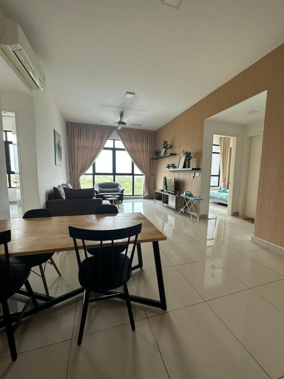 Living room, Dining area