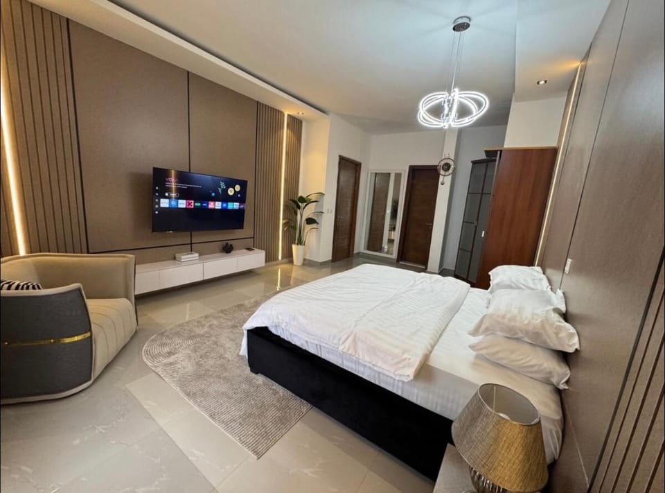 Luxury Waterview 3 bedroom apartment in Banana Island with Pool, Gym, Air Hockey, Table tennis and Free WIFI Apartment in Lagos