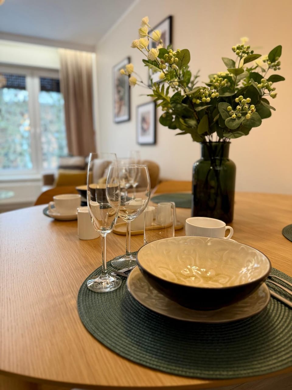 Living room, Dining area