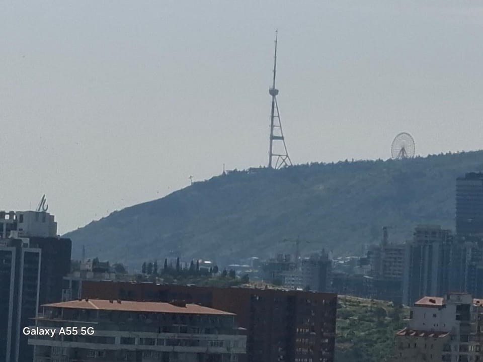 80 м2 центр тбилиси Apartment in Tbilisi, Georgia