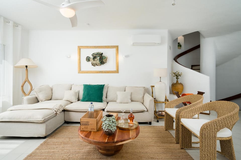 Living room, air conditioner