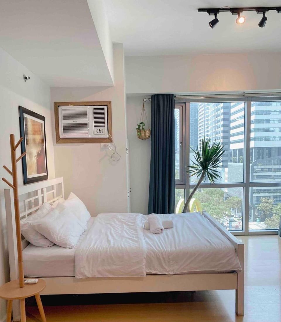 Avant at The Fort- City View Condo in Bonifacio Global City Apartment in Makati