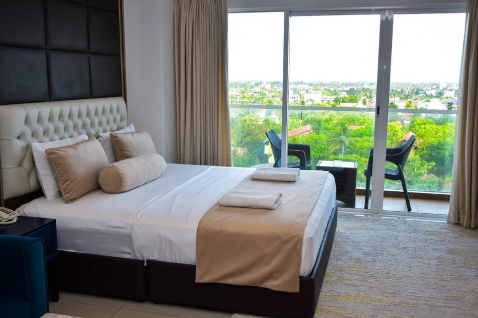 Ocean Breeze Seaview Studio by AquaBlu Apartment in Negombo
