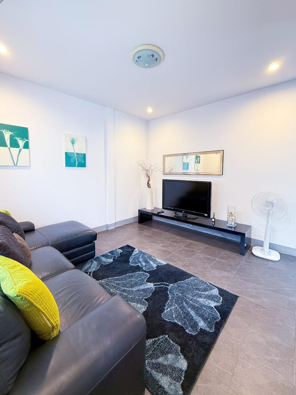TV and multimedia, Living room, Seating area