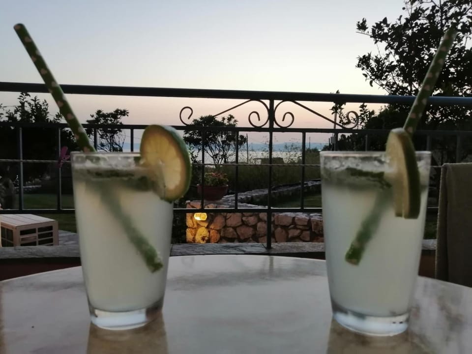 Food and drinks