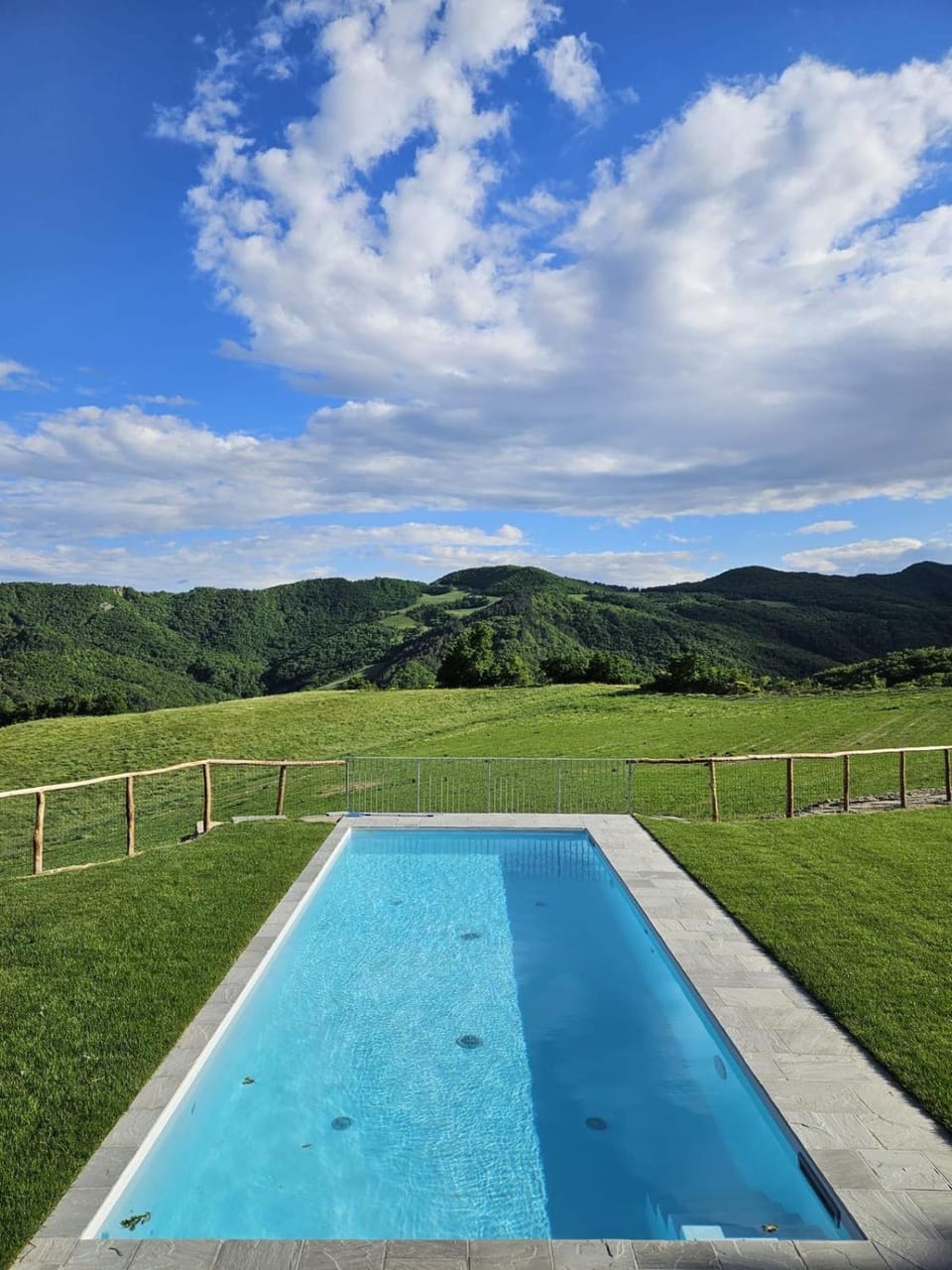 Mountain view, Pool view, Swimming pool