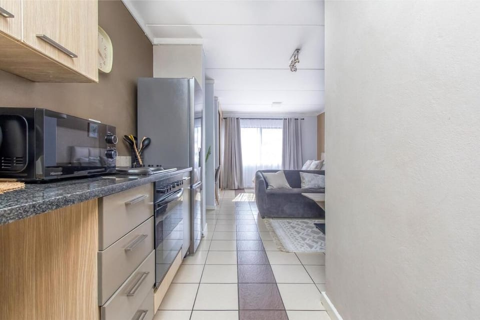 Kitchen or kitchenette, oven