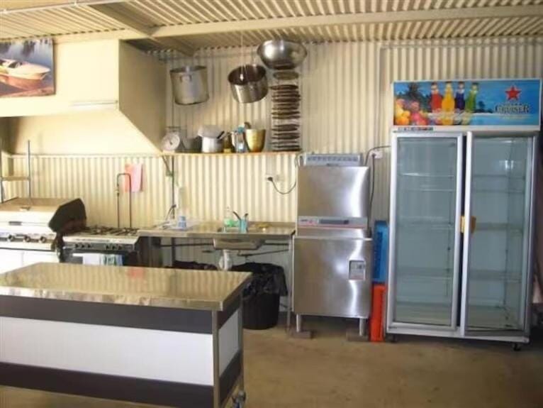 BBQ facilities, Kitchen or kitchenette, Seating area, dishwasher