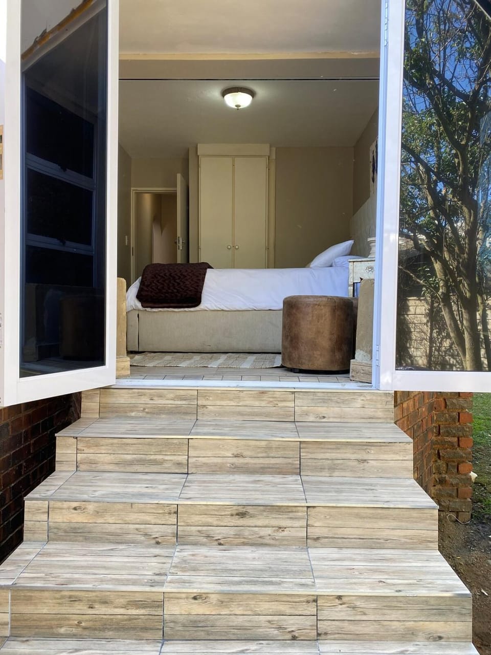 Cosy Room steps from the lake- short term stay Apartment in Gauteng