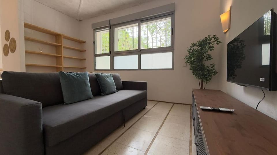 Stylish flat with natural light for 4 pax - LR1 Apartment in Madrid