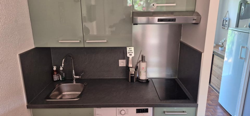 Green Village, Maison climatisée, 6 pers, piscine, wifi, garage, terrasse House in Agde