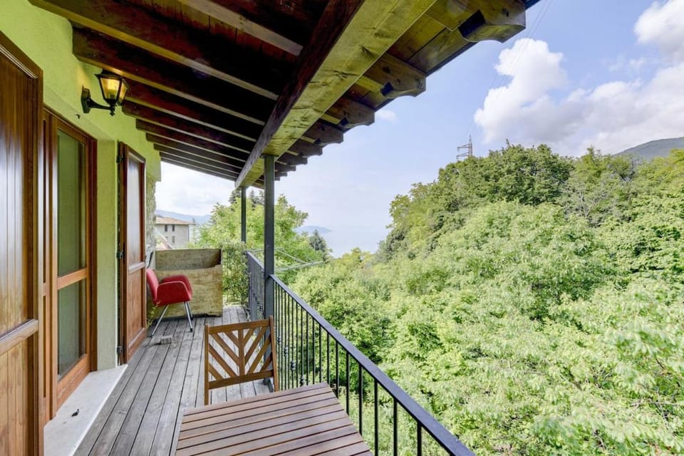 Patio, Natural landscape, Balcony/Terrace, Garden view