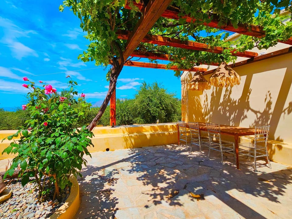 Day, Natural landscape, Garden, View (from property/room), Balcony/Terrace, Garden view, Sea view